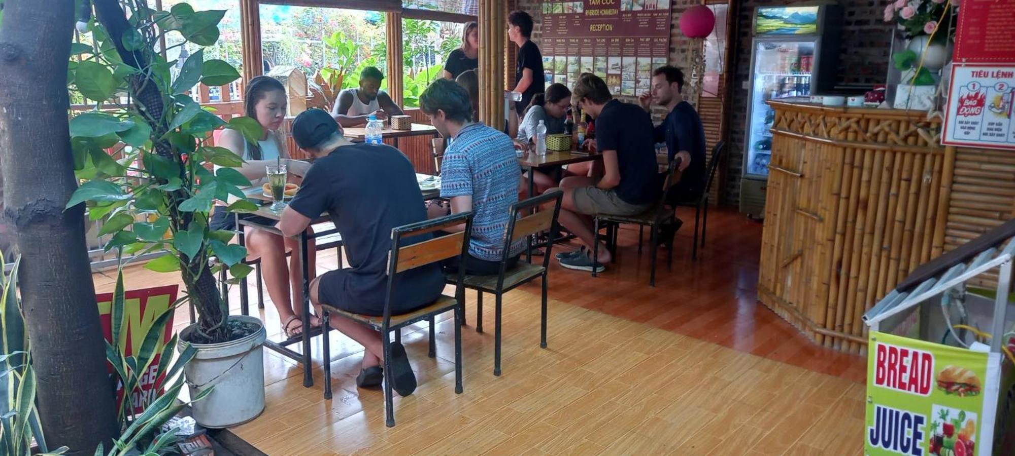 Homestay Tam Coc Riverside